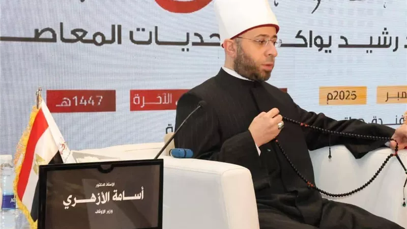 حكم الذكر بالسبحة أثناء خطبة الجمعة.. اعرف رأي الشرع