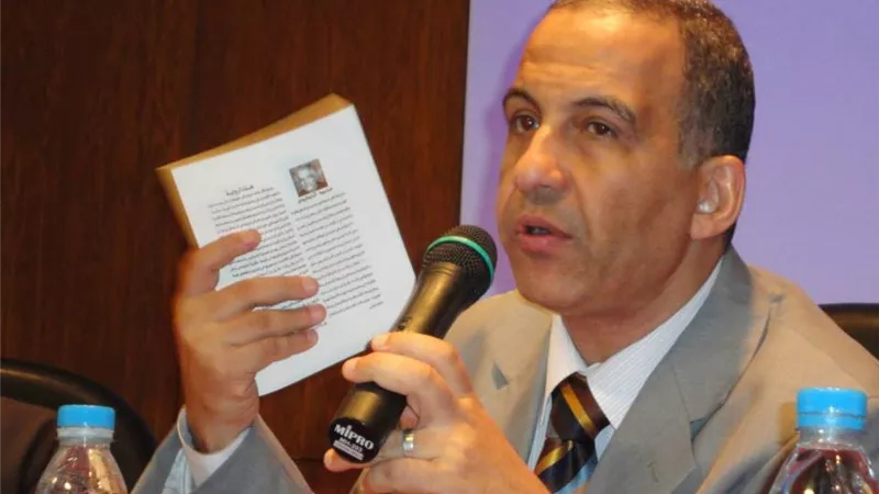 «نجيب محفوظ شرقا وغربا» كتاب لمصطفى عبد الله بمعرض الكتاب| خاص