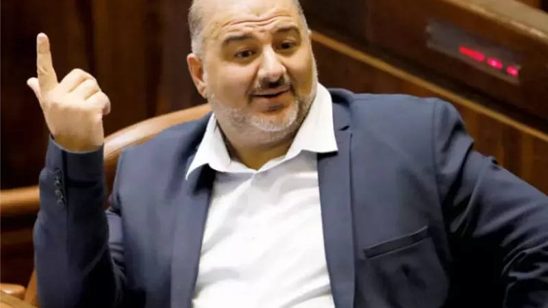  نتنياهو والمعارضة يخطبان وده.. هل سيشكل منصور عباس حكومة إسرائيل؟