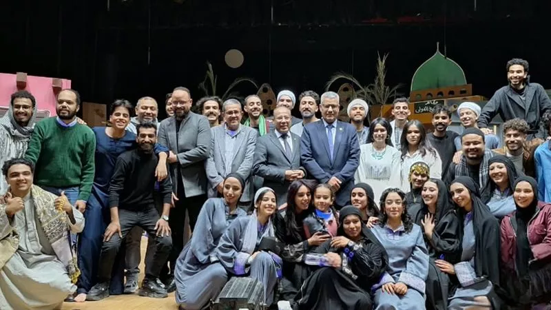 مسرح جامعة قناة السويس يضع اللمسات الأخيرة قبل انطلاق ماراثون إبداع 14