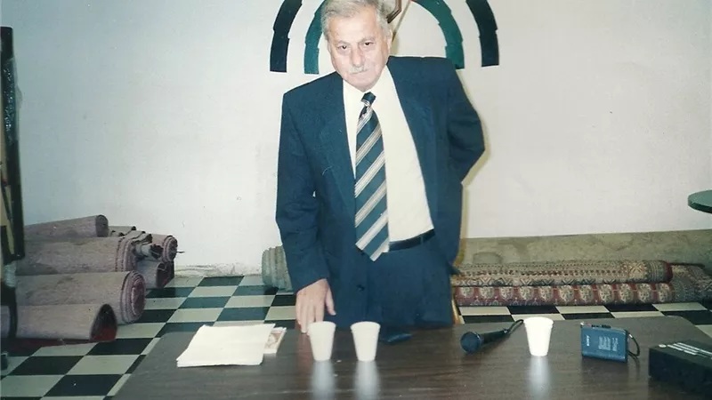 ذكرى وفاة كاتب «في مواسم الضياع».. من هو الشاعر الفلسطيني جمال قعوار؟