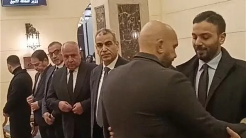 حضور واسع في مسجد المشير طنطاوي لعزاء وزير الثقافة الأسبق صابر عرب