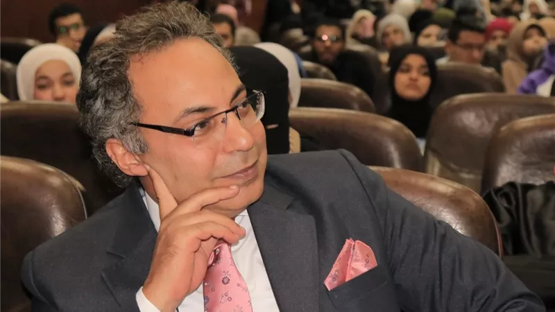 عميد «دار علوم القاهرة» يكشف كل تفاصيل امتحانات الترم الأول| خاص 