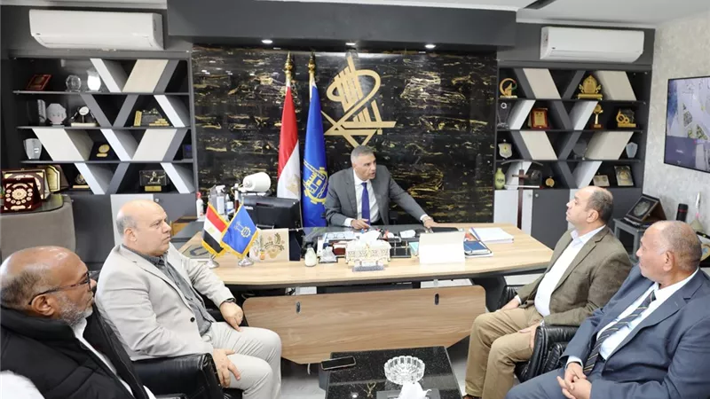 محافظ أسوان: تقديم الدعم الكامل لإنجاح منظومة العمل بالمنطقة الصناعية 