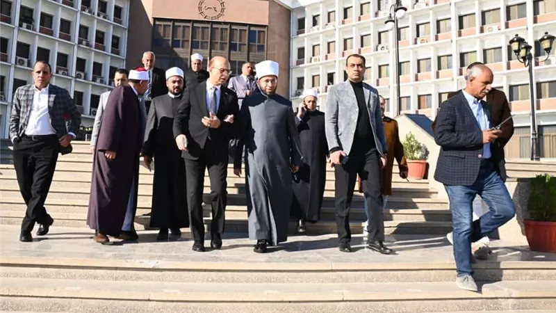 وزير الأوقاف يلتقي قيادات وأئمة أوقاف أسيوط بحضور المحافظ  وقيادات المحافظ