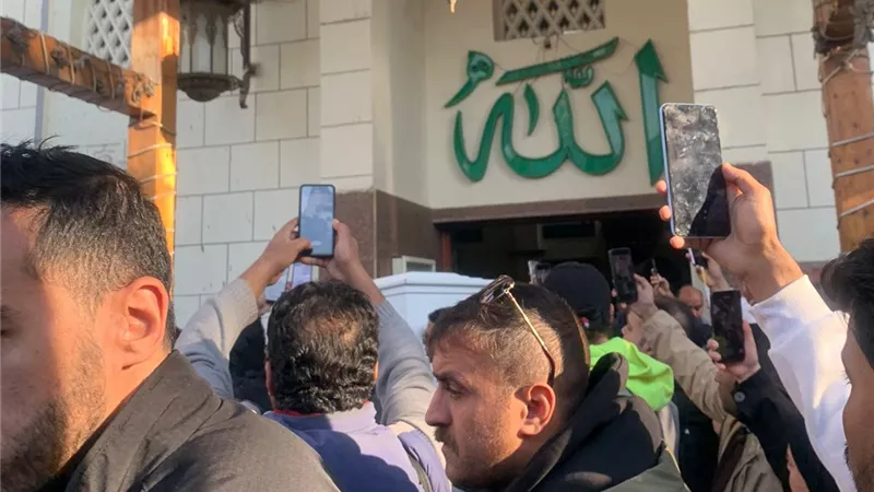 تشييع جثمان سمية الألفي من مسجد مصطفى محمود.. صور 
