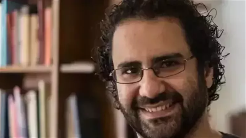 بعد موافقة النائب العام.. رفع اسم علاء عبدالفتاح من الممنوعين من السفر