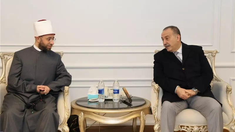 أسامة الأزهري: الإمام يجب أن يملأ عيون الناس بالمظهر وآذانهم بالعلم 