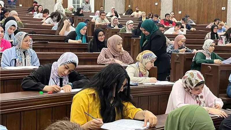 عميد آداب القاهرة: طوارئ ومجالس تأديب فورية لمواجهة الغش|خاص