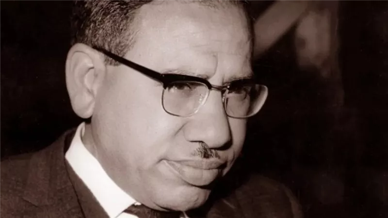 ذكرى ميلاد رائد المسرح العربي.. ماذا نعرف عن الشاعر الروائي أحمد باكثير؟