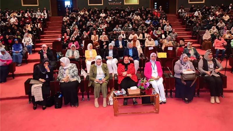 تمريض بني سويف يقود الابتكار بالذكاء الاصطناعي في مؤتمر دولي بسوهاج