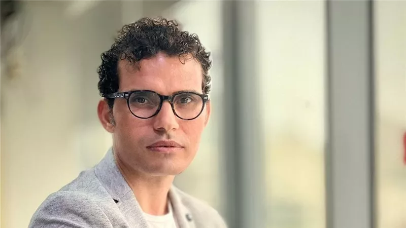 أحمد إبراهيم الشريف: رواياتي ليست فوضى وكتاباتي محاولة لفهم الإنسان|حوار