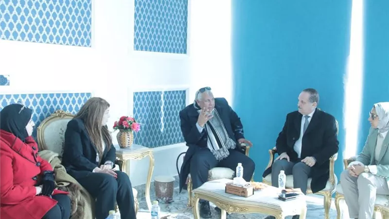 محافظ الوادي الجديد يلتقي أمين المجلس الأعلي للثقافة