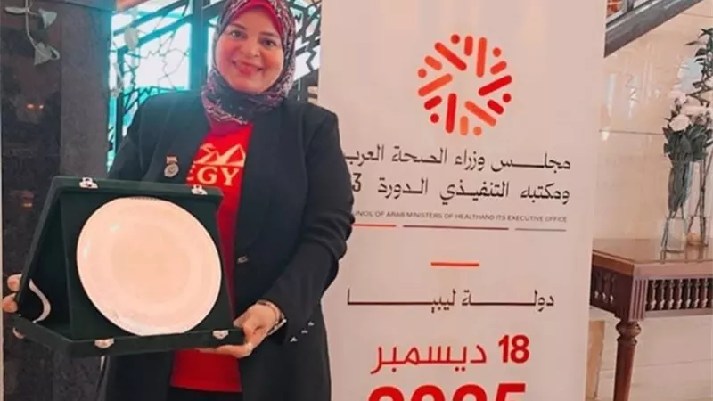 مدير عام الرعاية الصحية يهنئ قيادات التعليم الفنى لفوزهن بجائزة تميز العرب