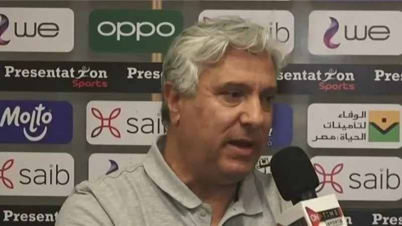 شوبير لمدير الكرة بالزمالك: «أنت مالك ومال أرض أكتوبر؟.. ده مش دورك»