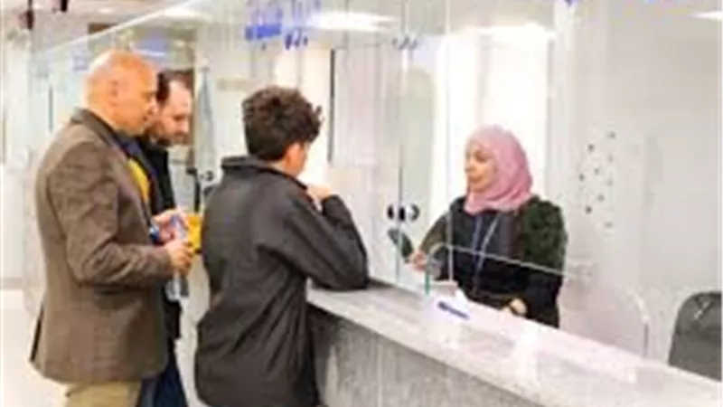 بلمسة إنسانية..الجوازات والهجرة تواصل تيسير خدماتها لذوي الاحتياجات الخاصة