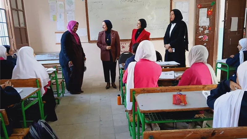 مدير تعليم القاهرة تشهد عرض اسكتش حول القيم الأخلاقية