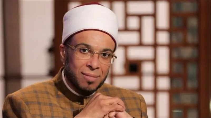 الشيخ محمد أبو بكر: القانون الإلهي ليس للضغط بل لتشغيل النفس|فيديو