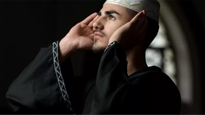 لا أجيد إعراب كلمات القرآن..فهل صلاتي باطلة؟ أمين الفتوى يجيب
