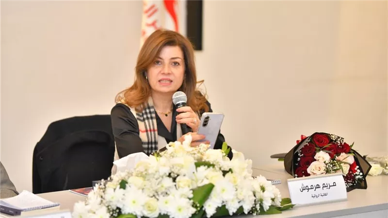 «ظل الدرفش» رواية الهجرة والصمت الطويل لروائية مريم هرموش