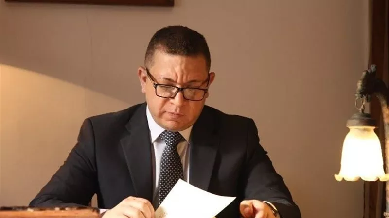 «جمعة» ينتقد جدول انتخابات حزب الدستور الصادر بعد اجتماع جميلة إسماعيل