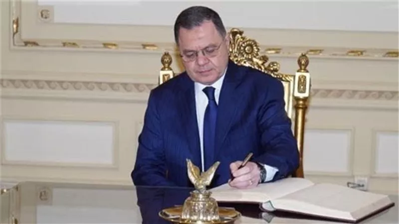 الموافقة على تجنيس 21 مواطنًا بجنسيات أجنبية