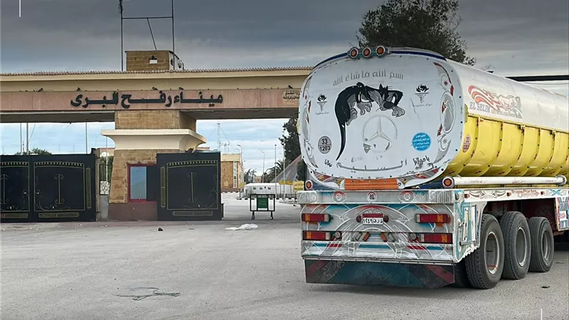 في أصعب الظروف..  قوافل مصر لا تنقطع دعما لغزة 