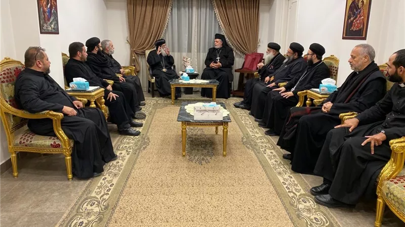 «الميلاد عيد المحبة».. لقاء كاثوليكي أرثوذكسي بمطرانية الجيزة