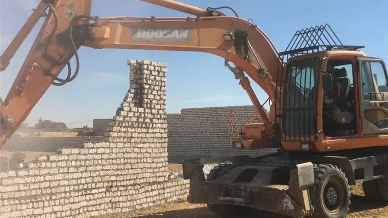 الإسكان: استرداد 4 أفدنة وإزالة مخالفات بناء بمدن جديدة
