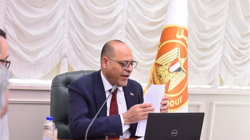 وزير العمل يوجه بسرعة تطوير وحدات التدريب المتنقلة وتحديث برامجها