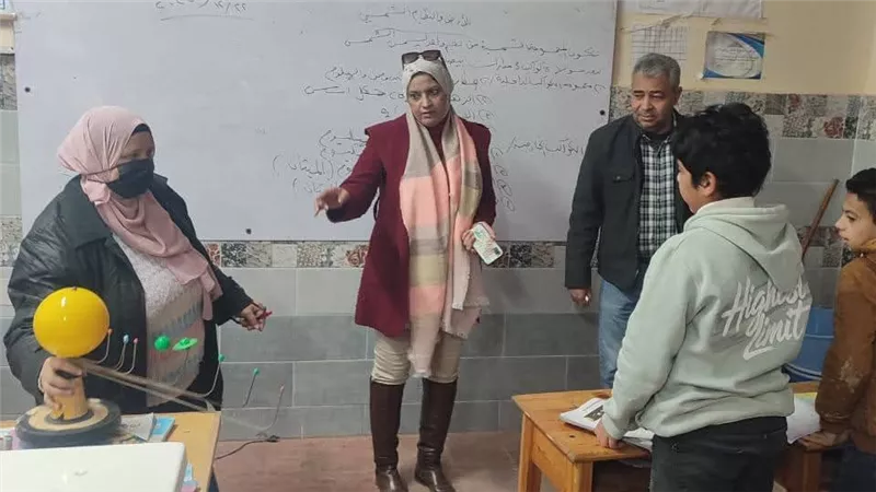 «الأتوبيس الداعم» يحسن انتظام العملية التعليمية في مدارس ببا ببني سويف