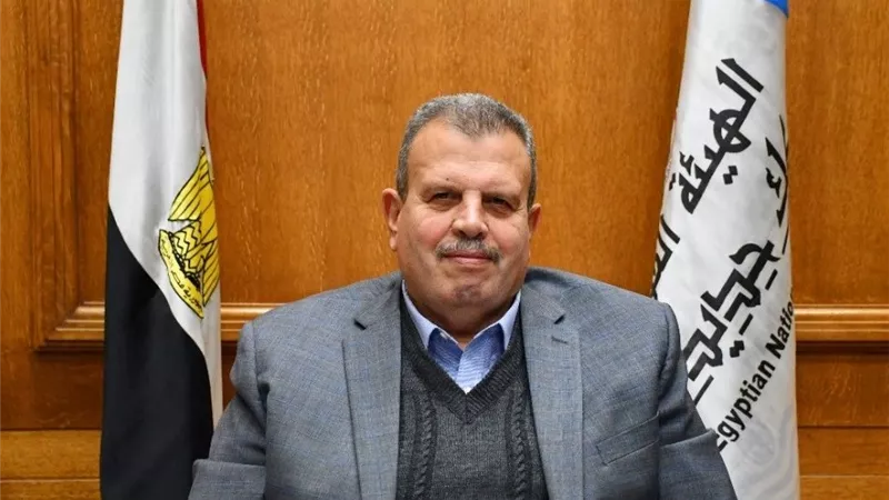 رئيس السكة الحديد يكرم عددا من العاملين بمعهد وردان 