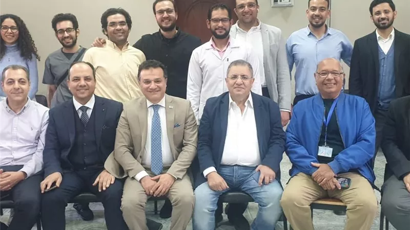 جامعة عين شمس تنجح لأول مرة في زراعة جهاز تحفيز العصب العجزي لطفل