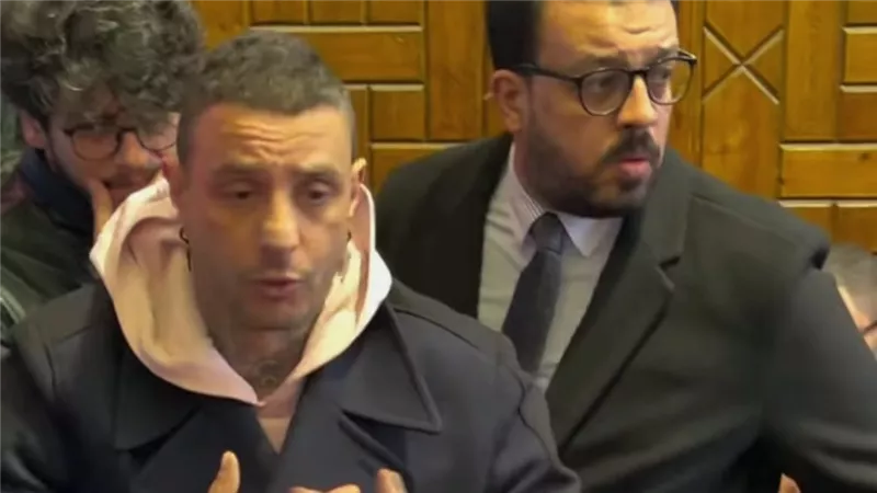 أحمد الفيشاوي يوجه رسالة خاصة إلى المصوريين في عزاء والدته 