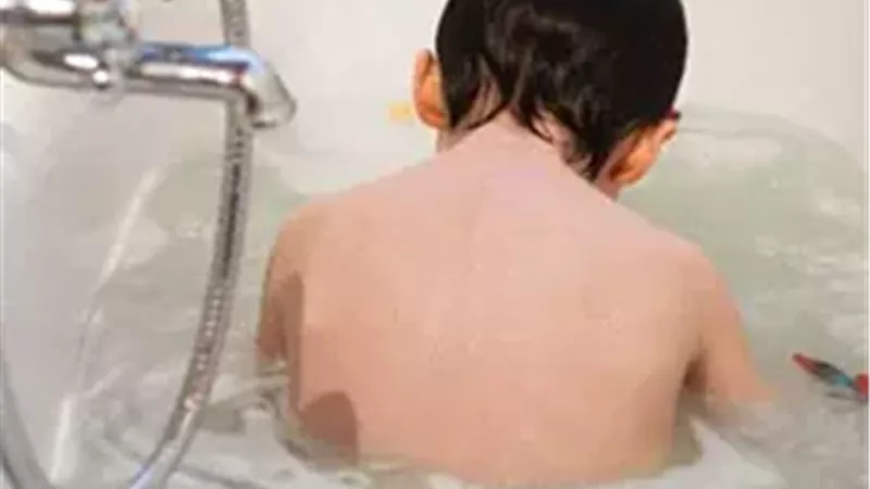 «بانيو الموت».. غرق صغير في «شبر ميه» داخل شقة بالمعصرة