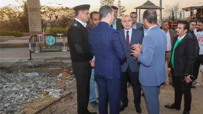 محافظ كفرالشيخ يدشن أكبر حملة تشجير وتجميل المحاور والميادين 