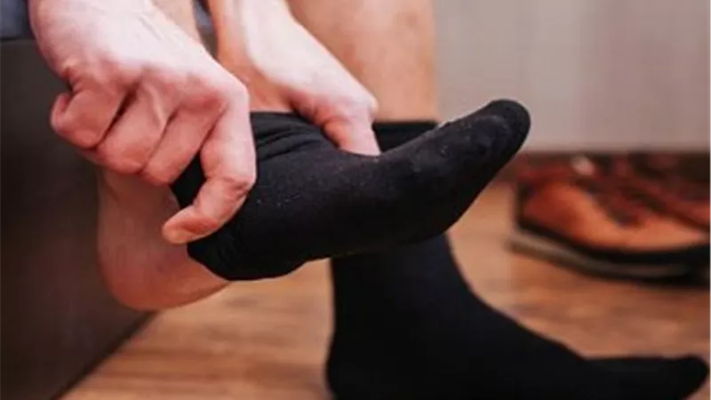 4 شروط تجيز المسح على الجورب والخُف.. يوضحها أمين الفتوى