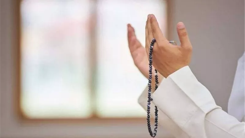 دعاء الهم والحزن.. لو مخنوق من الدنيا ردده الآن 