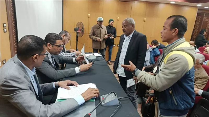 مشاكل المواطنين على طاولة نائب محافظ الأقصر خلال اللقاء المفتوح