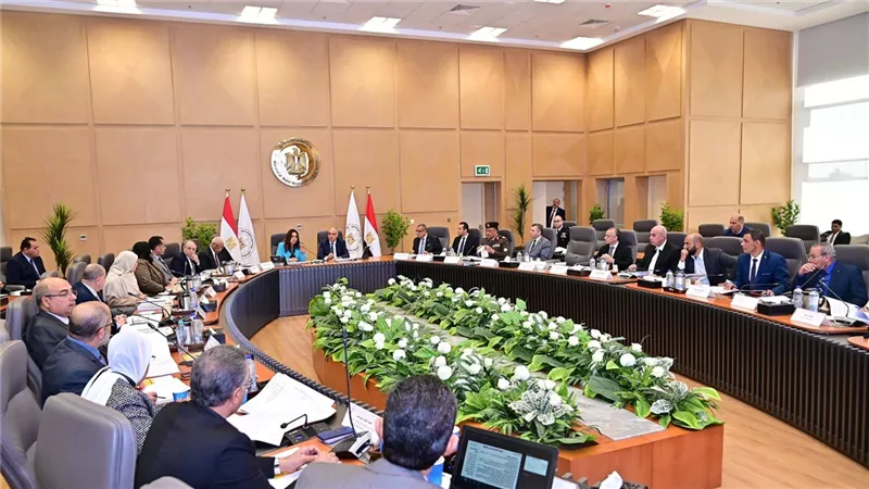 «تراخيص الشواطئ» توافق على 29 موضوعًا ومشروعين قوميين بالبحر الأحمر