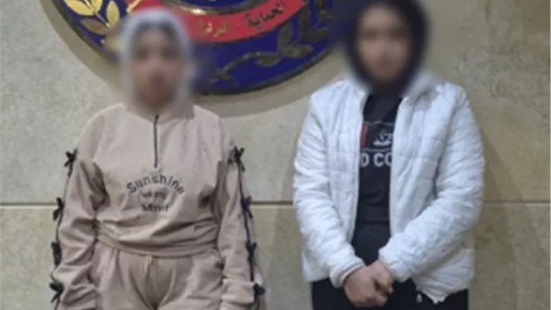 «بدون تمييز مقابل المال».. الأمن يفك شفرة إعلانات مشبوهة ويضبط المتهمتين