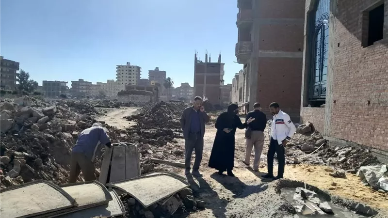 رئيس مدينة دسوق يشيد بالمشاركة المجتمعية في تنفيذ خط صرف