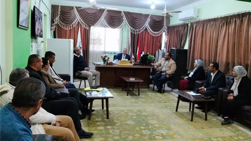 اجتماع موسع واستجابة فورية لشكاوى المواطنين بقرى سمسطا