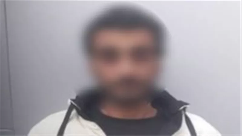 «فيديو كشف الواقعة».. ضبط سايس تعدى بالسب على شخص في المقطم