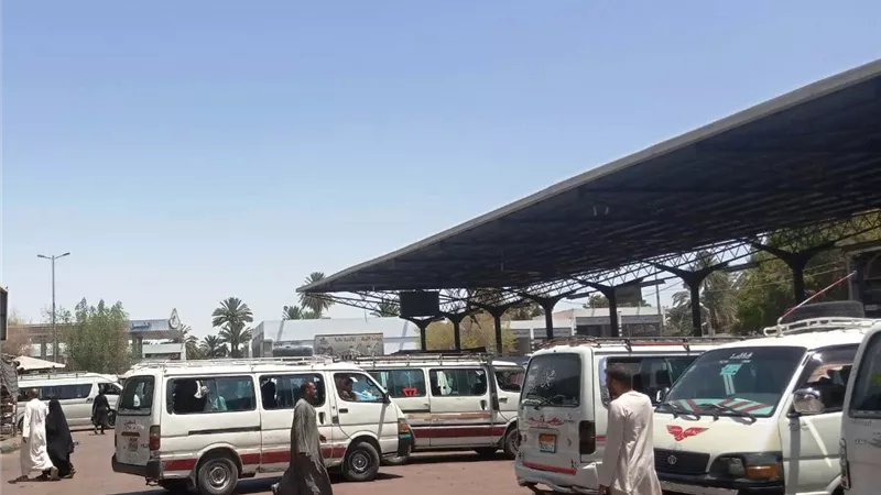 مجلس الوزراء: إسناد تنظيم مواقف السرفيس إلى الهيئة الهندسية