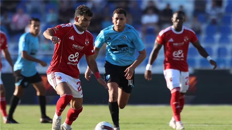 كأس مصر.. هدفان وركلتان جزاء ملغيين في تعادل الأهلي والمحلة بالشوط الأول