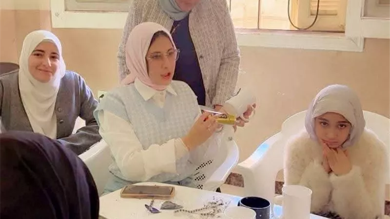 «شباب كفر الشيخ» تنظم ورشة تدريبية للرسم والطباعة على «المجات» 