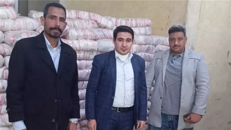 تموين سوهاج يضبط 3.5 طن سكر «ناقص الوزن» بمخزن في المنشاة