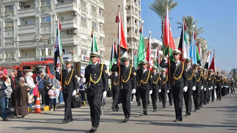 طابور العرض في العيد القومي لبورسعيد يعيد أجواء نصر أكتوبر|صور