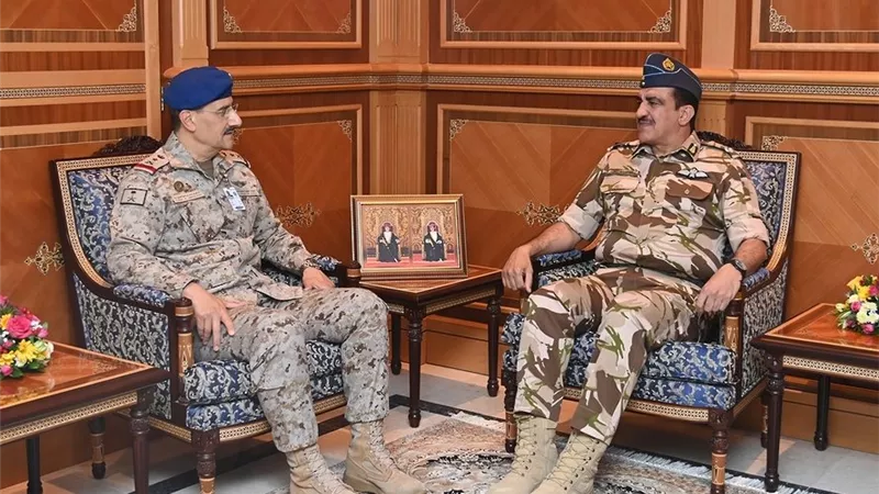 وسط محاولات انفصال جنوب اليمن.. مسؤول عسكري سعودي يزور عمان
